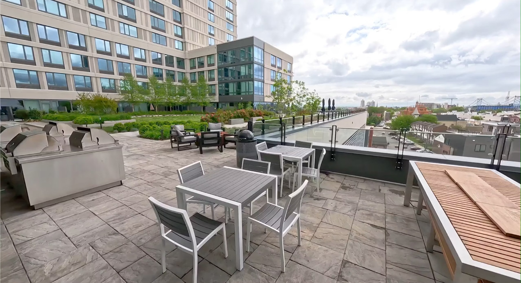 Rooftop deck with landscaping